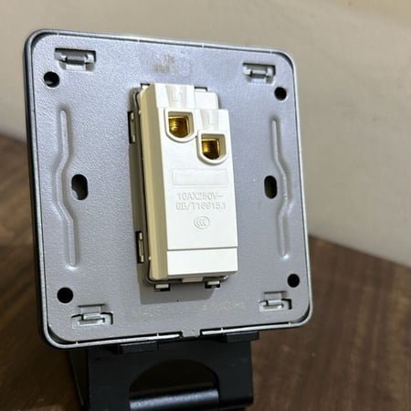 افياش ومفاتيح