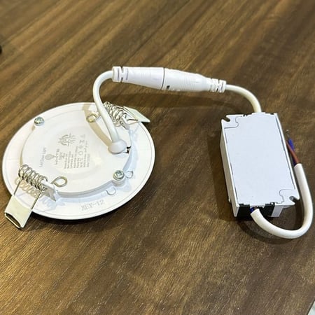 سبوت لايت بنل 3 واط 7 سم ضمان 2 سنوات استبدال