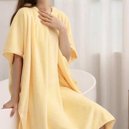 منشفة بغطاء رأس