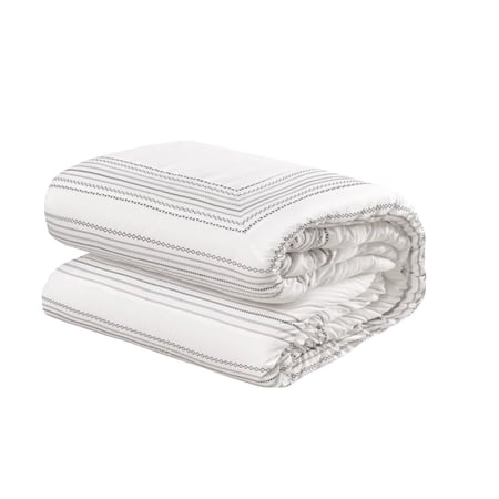 مفرش سرير مطرز