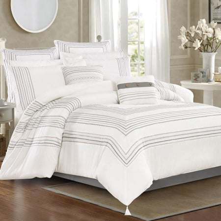 مفرش سرير مطرز