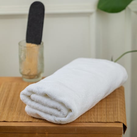 منشفة مارينا فندقية قطن فاخر لون ابيض متعددة المقاسات