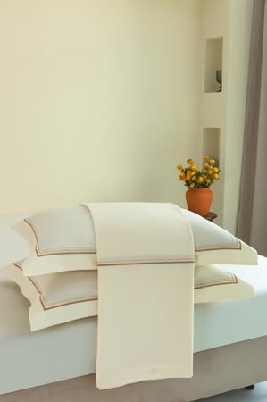 مفرش جنات قطن مزدوج كريمي وبيج عدد القطع 7