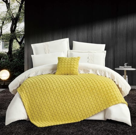 بكج  شتاء ملكي 1 ( مفرش - لباد - 2 وسادة )