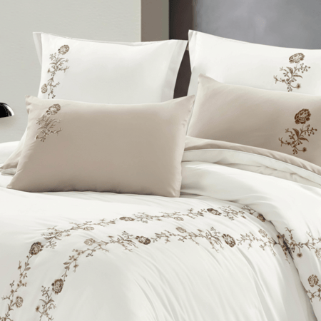 مفرش شاهلا صيفي مفرد و نصف كريمي وبيج عدد القطع  4