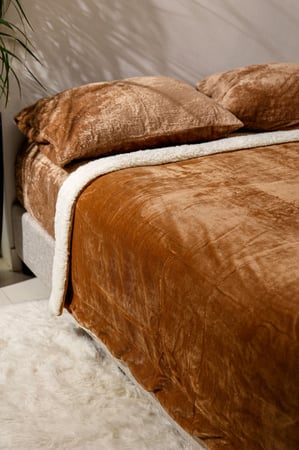 بطانية فاليريو مخمل فرو شتوي مفرد ونص بيج مقاس 220x160 سم