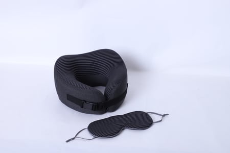 وسادة نداف للرقبة مع قناع عين لون أسود