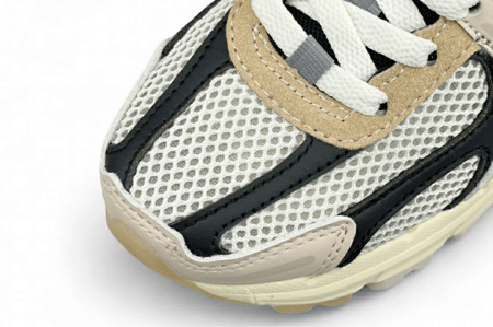 Nike Air Zoom Vomero 5