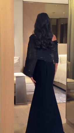 فستان اسود ملكي