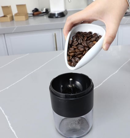 كوب جرعات قهوة سيراميك لون أبيض للإسبريسو
