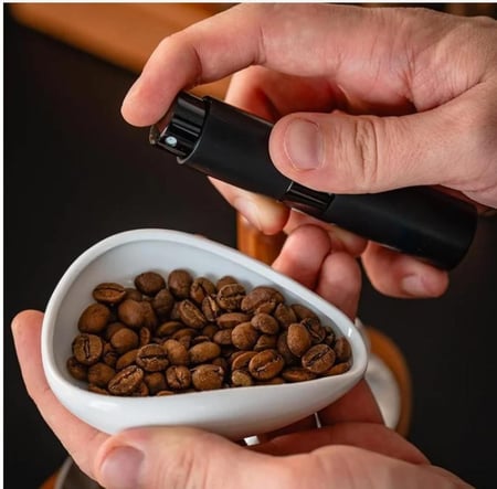 كوب جرعات قهوة سيراميك لون أبيض للإسبريسو