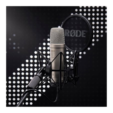 RØDE NT1 5th Generation — ميكروفون ستوديو كبير الحجاب الحاجز بجودة بث احترافية