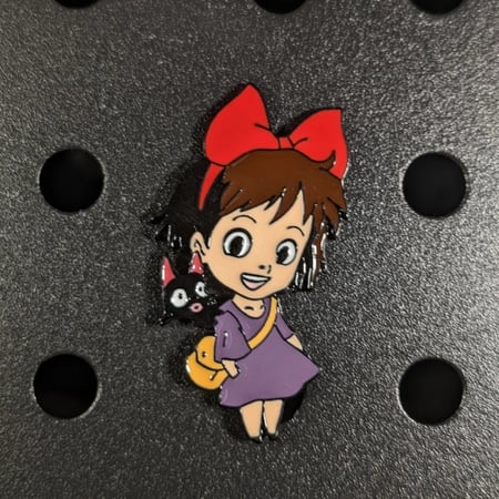 بروش كيكي الساحرة من ستوديو جيبلي