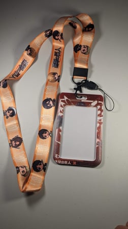 حامل بطاقة ميكاسا من هجوم العمالقة.