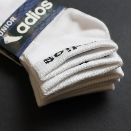 طقم جواريب ولادي ثلاث أزواج