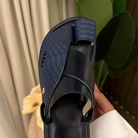 جلد ثعبان - كحلي