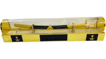 سيف مع بوكس