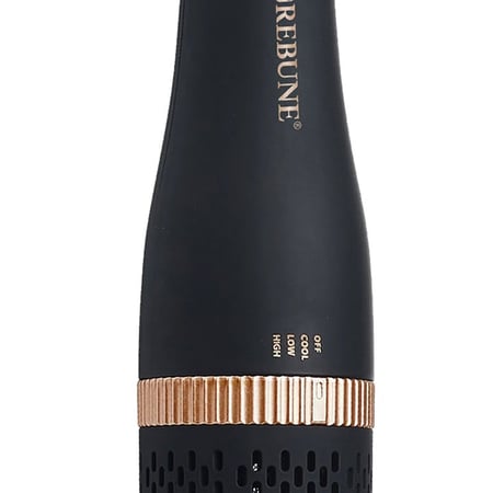 مصفف الشعر ريبون مع مقبض مريح يسهل التحكم أثناء الاستخدام