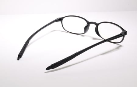 نظارة قراءه صغير