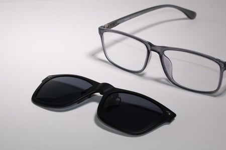 غطاء للنظارات الطبية clip on