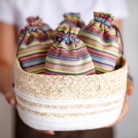 عيديات عيد الفطر عيدية هدايا علب توزيعات قماش سدو توزيعات توصيل جالفطر