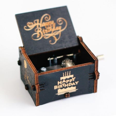 صندوق موسيقى أسود Happy Birthday