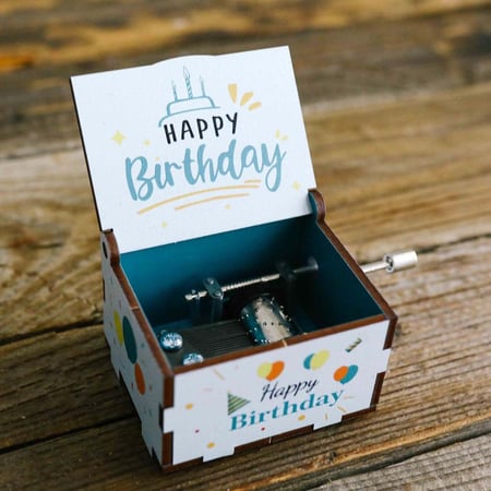 صندوق موسيقى تيفاني Happy Birthday