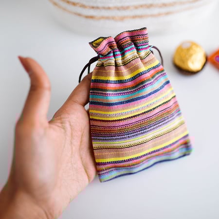 عيديات عيد الأ ضحى عيدية هدايا علب أكياس قماش سدو توزيعات توصيل جدة