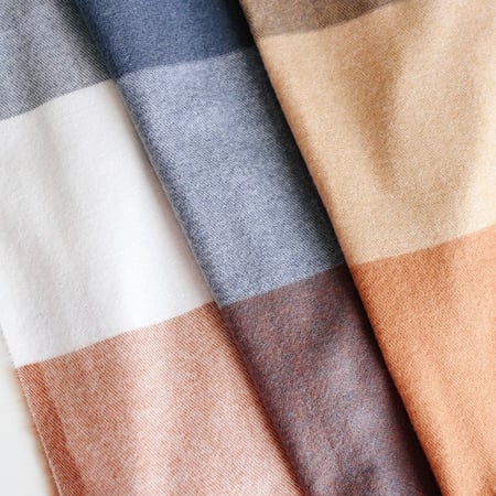 سكارف شتوي رمادي بني