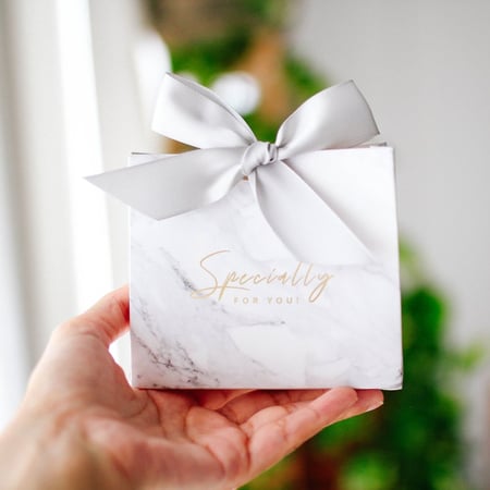 توزيعات مناسبات فخمة فاخرة هدايا زواج مواليد نفاس أكياس توزيعات بيبي