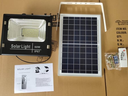 كشاف بالطاقة الشمسية | solar light