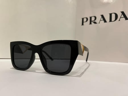 نظارة برادا (10845)