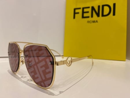 نظارة فندي (10125)