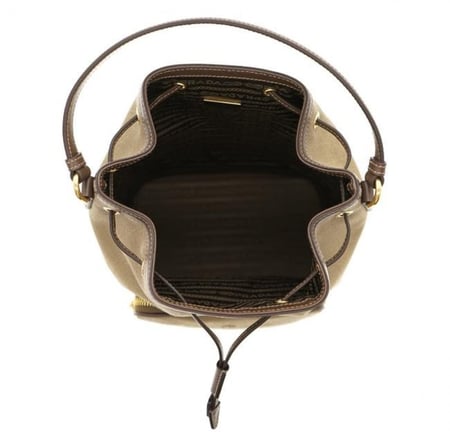 شنطه برادا اصلية شعار الجاكار شامل الملحقات