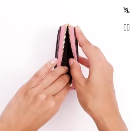 محفظة بطاقات كوتش أسود بني مع جيب داخلي