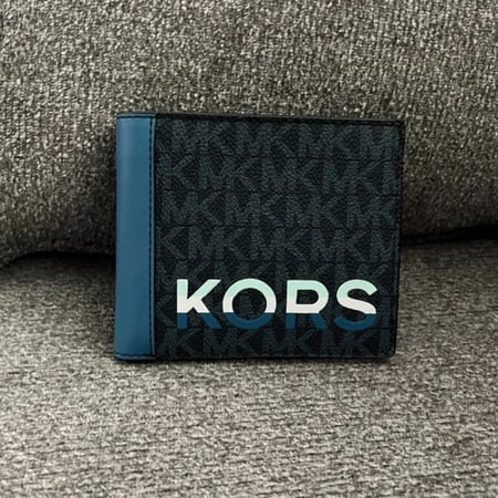 محفظة مايكل كورس