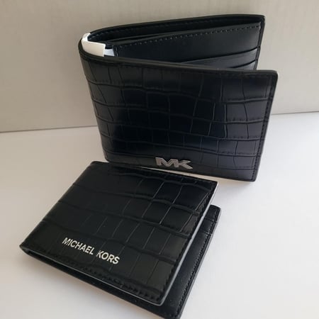 محفظة رجالية مايكل كورس مع حامل بطاقات