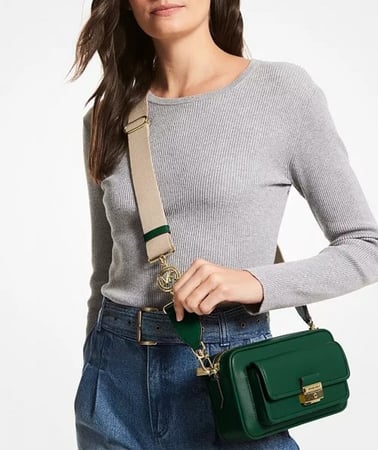 شنطة مايكل كورس كروس بودي جلد فاخر