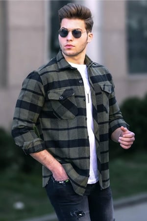 قميص مربعات رجالي زيتي و اسود من Madmext - أصلي