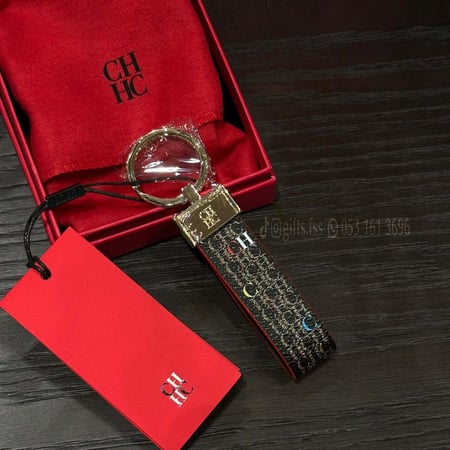 ميدالية CH - باقة ورد أحمر وبرتقالي وأبيض