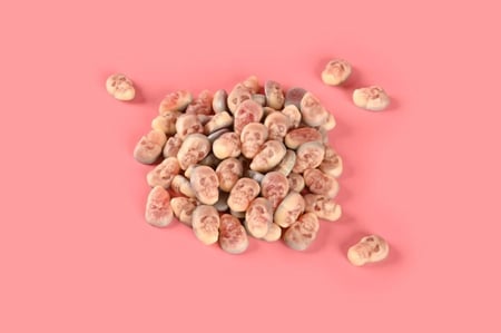 صورة مقربة لحلوى الجيلي المحشوة المستوردة من إسبانيا