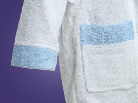 روب استحمام أطفال من القطن عمر 7 إلى 8 سنوات - أبيض و أزرق