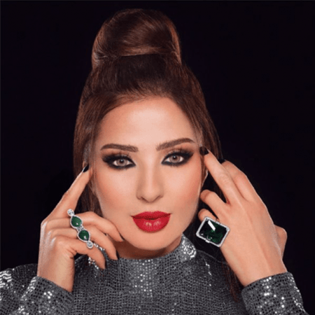 عدسات زينة ملونة من اديرا - لوليتا