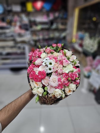 بوكيه الورد المميز بالشال الكشميري