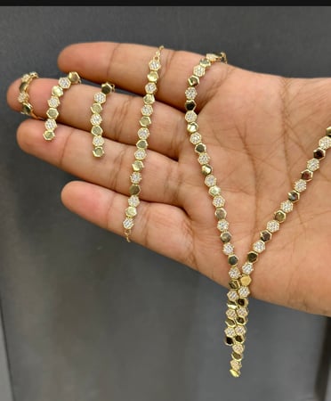 طقم تطبيق الالماس 18k