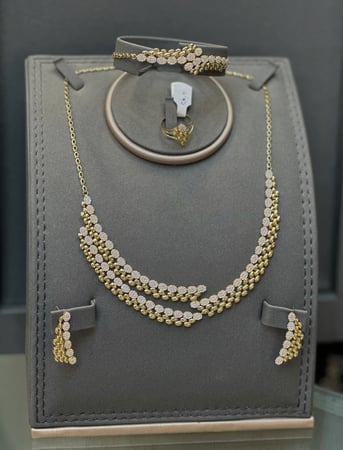 طقم تطبيق الالماس 18k