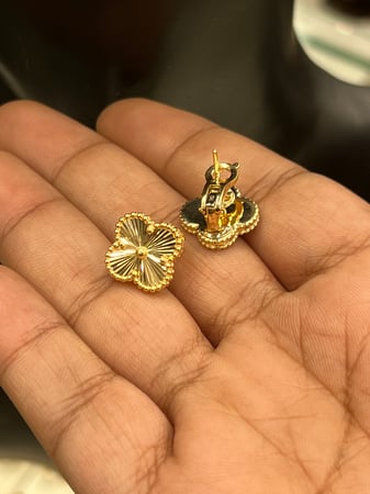 حلق ايطالي وردة