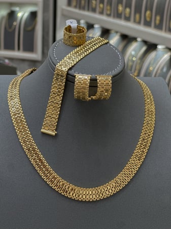 طقم ايطالي ذهب خالص 18k