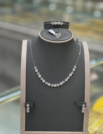 طقم تصميم الالماس 18k