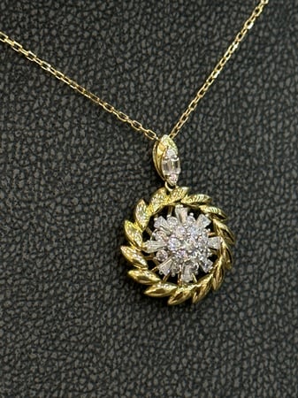 عقد تطبيق الالماس 18k